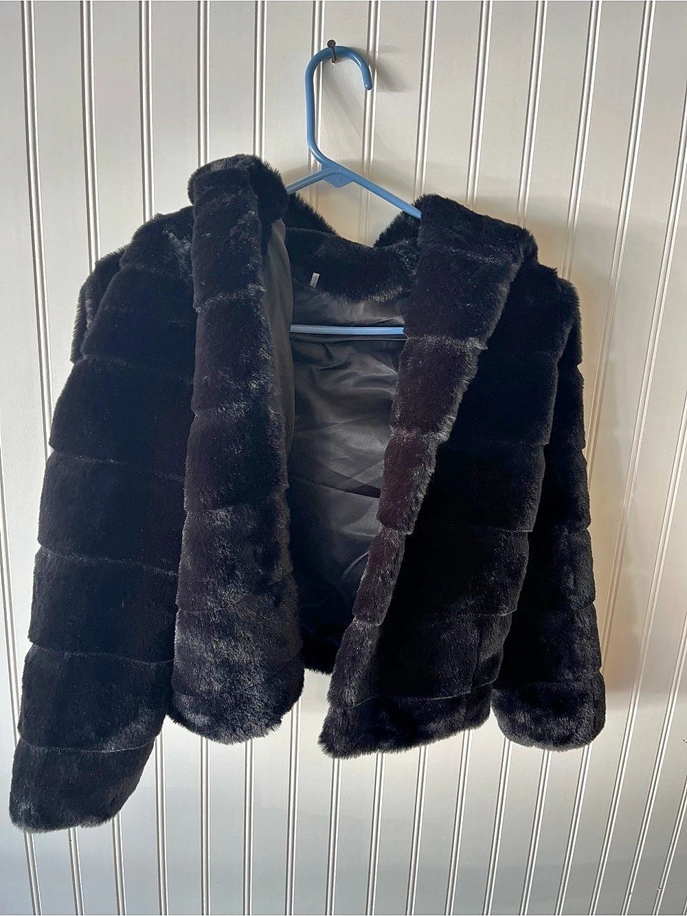 APPARIS Faux Fur Jacket in Black Size Small